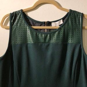 Super cute green dress! 👗